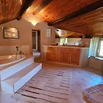 Feriehus Domaine De La Maziere Saint-Hilaire-de-Lavit